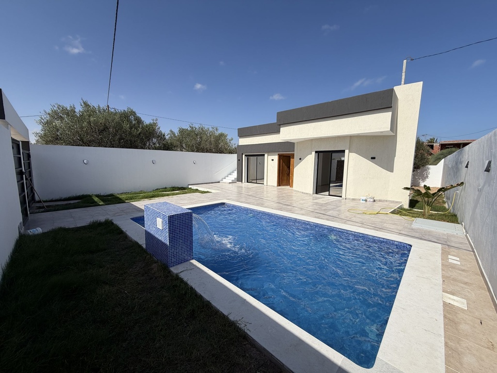 Villa Yanis