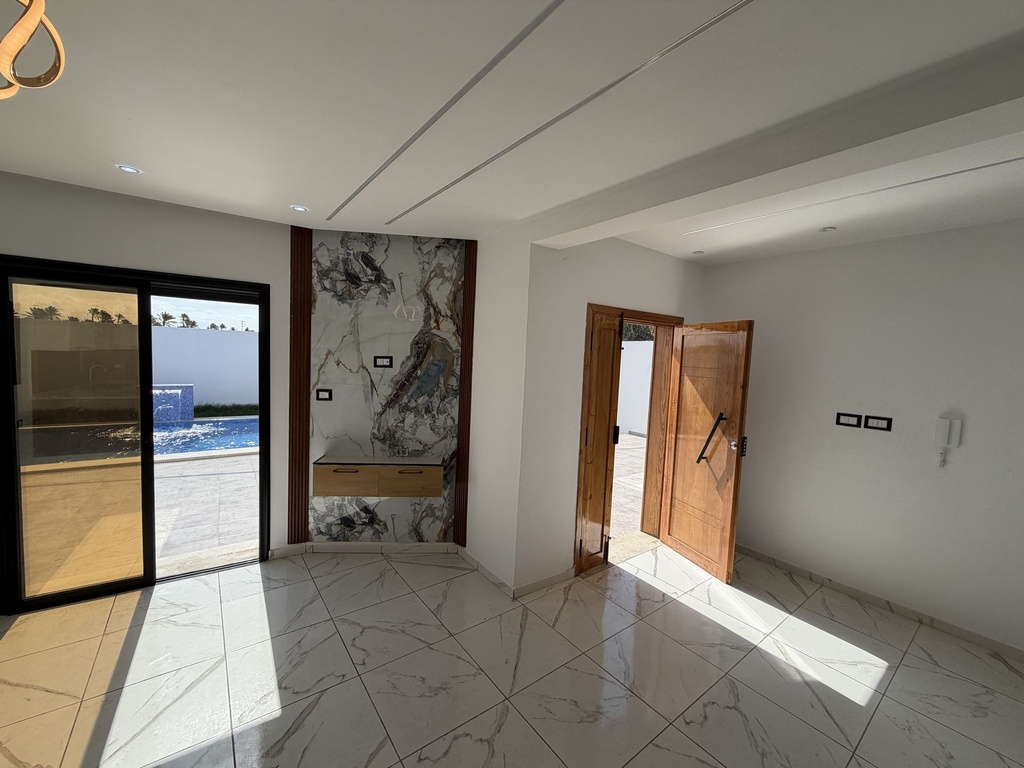 Villa Yanis