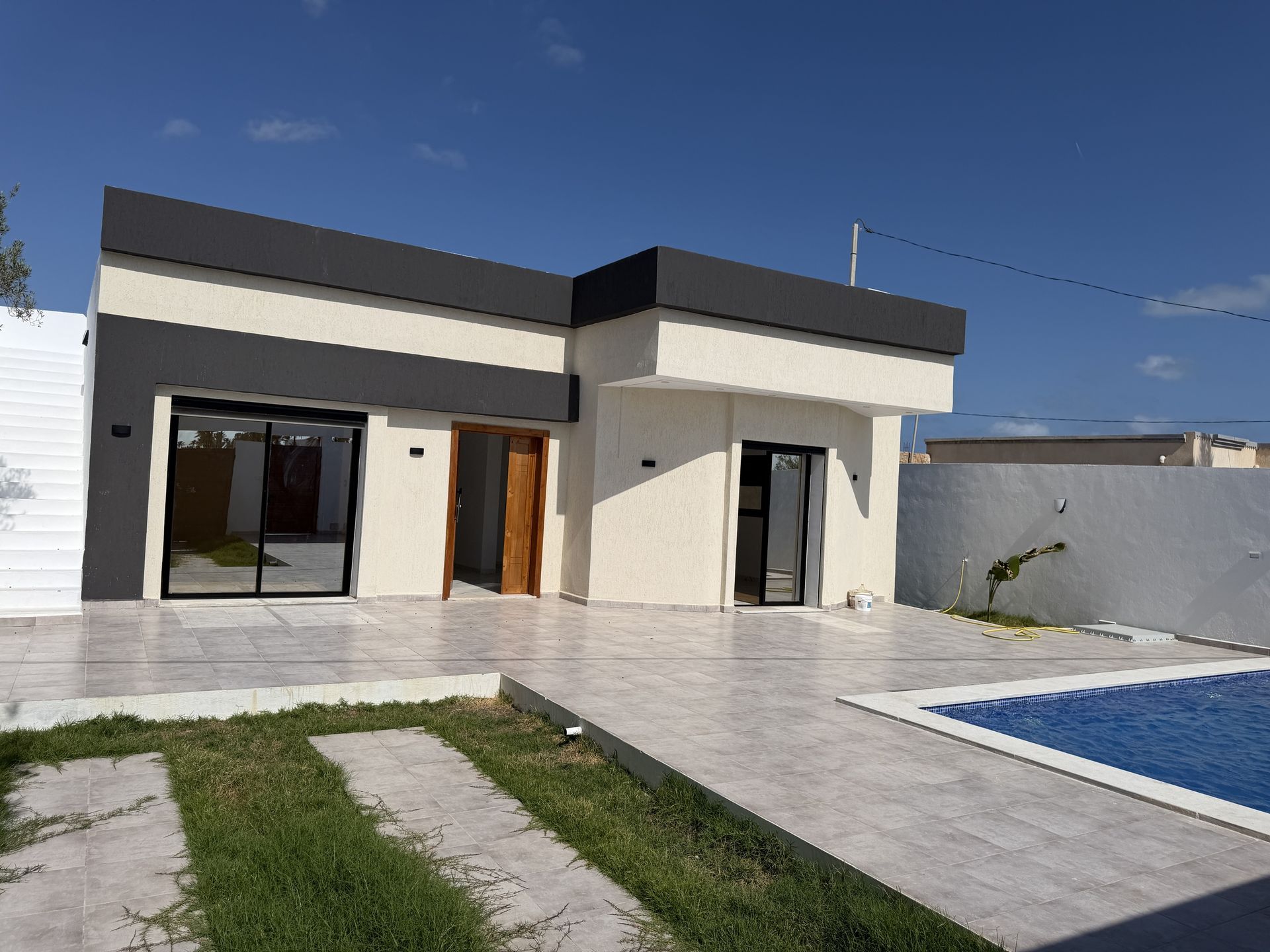 Villa Yanis